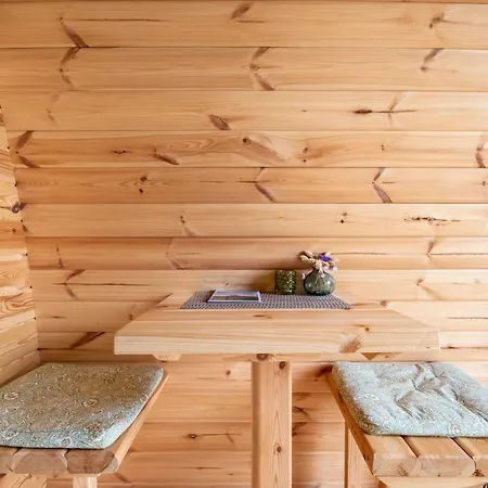 Tiny Pod 营地 Warmond